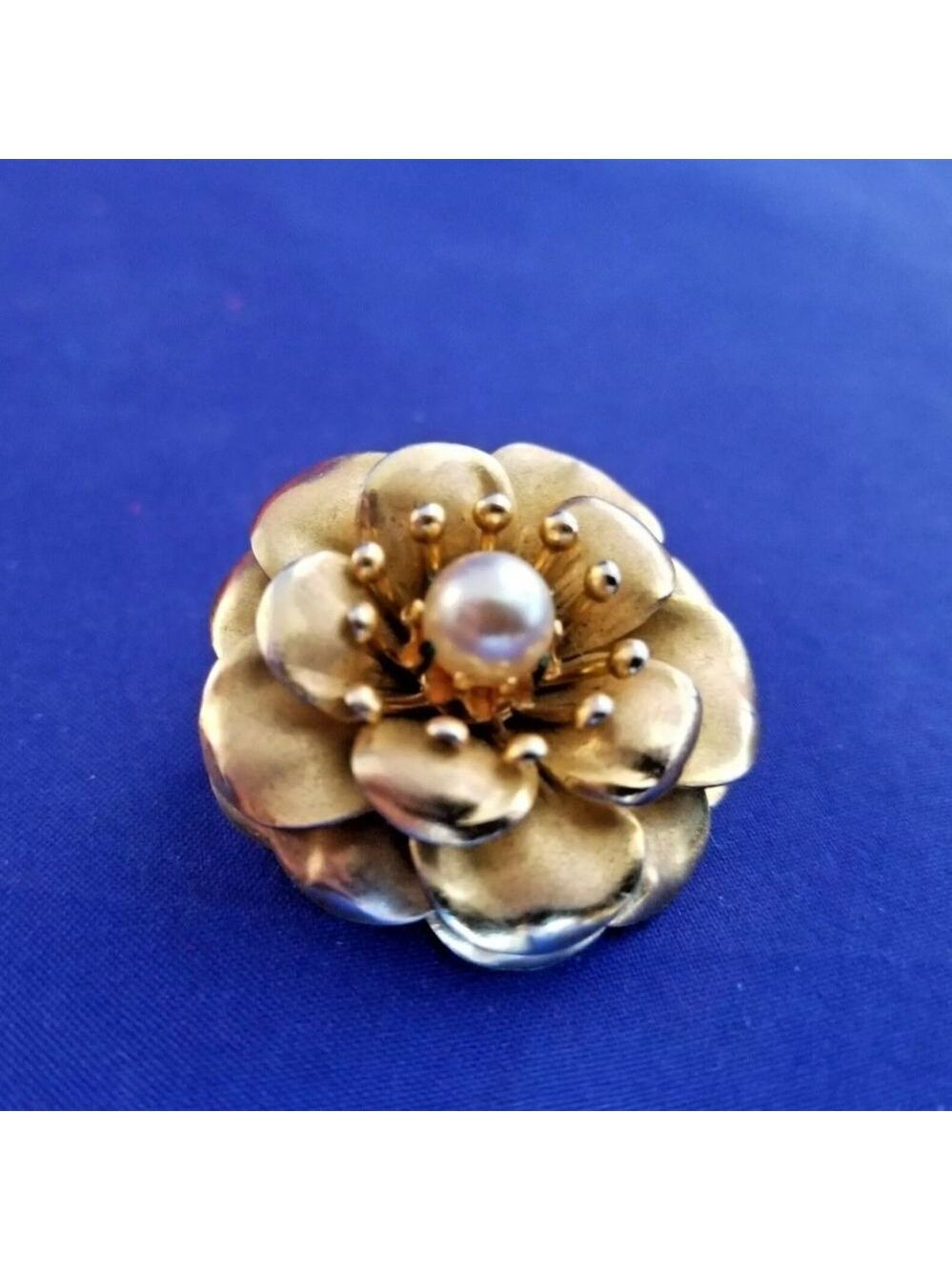 CORO VINTAGE WILD ROSE BROOCH/PIN WITH PEARL CENTER EUC - Picture 9 of 10